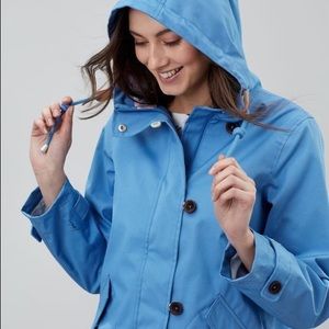Joules rain jacket size 4 (fits like 6)